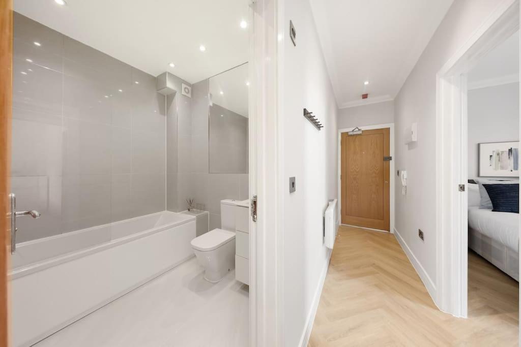 Pleasing 2Bed Flat 10Min To Wimbledon Tennis Court London Exterior foto