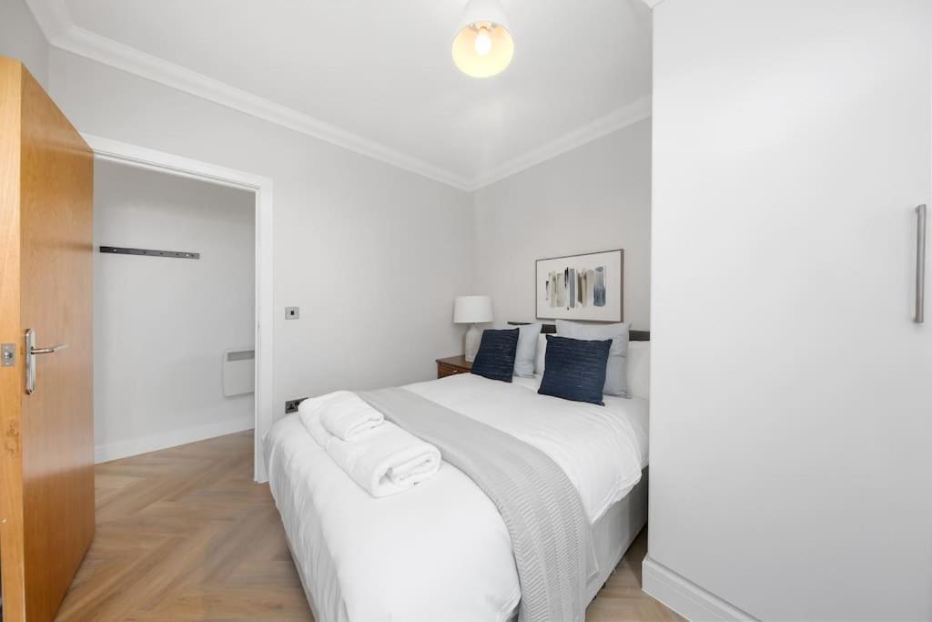 Pleasing 2Bed Flat 10Min To Wimbledon Tennis Court London Exterior foto