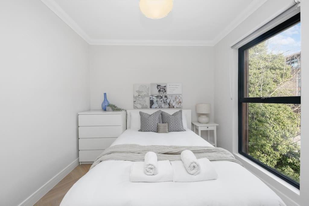 Pleasing 2Bed Flat 10Min To Wimbledon Tennis Court London Exterior foto