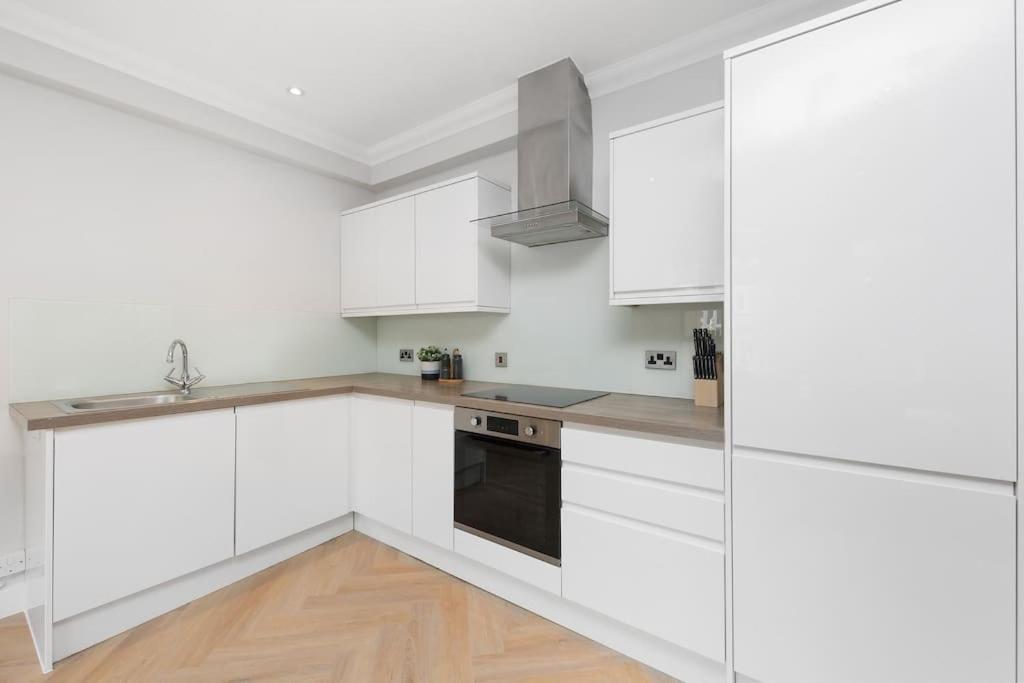 Pleasing 2Bed Flat 10Min To Wimbledon Tennis Court London Exterior foto