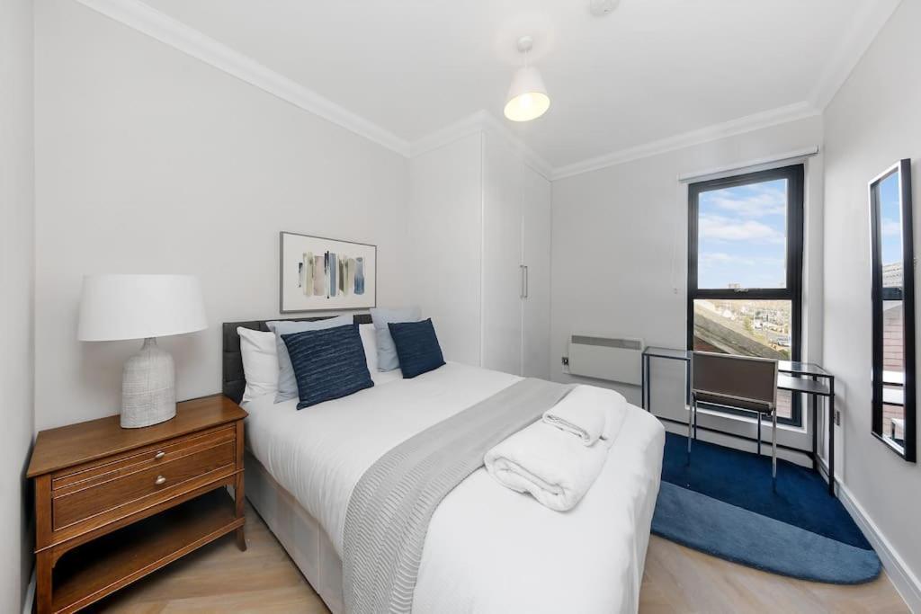 Pleasing 2Bed Flat 10Min To Wimbledon Tennis Court London Exterior foto